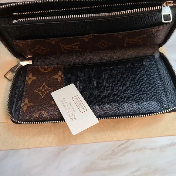 $$$ REDUCED - Louis Vuitton Womens Monogram Mascassar Long Zippy Wallet - Picture 4 of 6